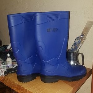 NWOT Shoes for crews steel toed boots